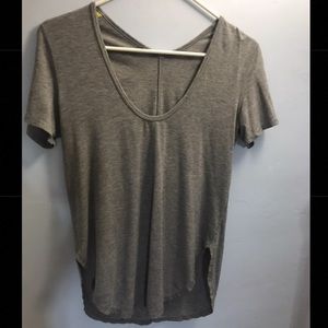 LULULEMON TEE